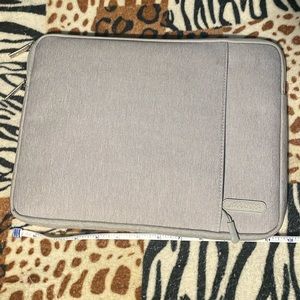 Gray Mosiso laptop bag